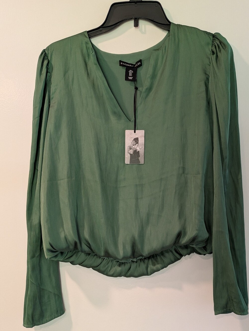 Sincerly Jules NWT Green V-Neck Long Sleeve Blouse Sz M